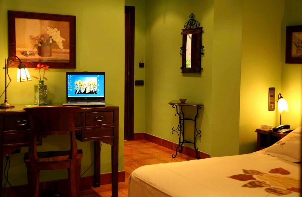 Hotel Baviera Linares  Room photo